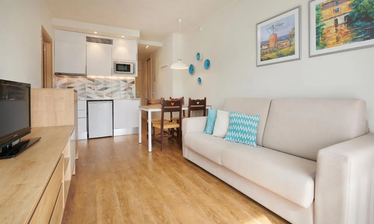 Hotel Apartamentos Cala سنتاني