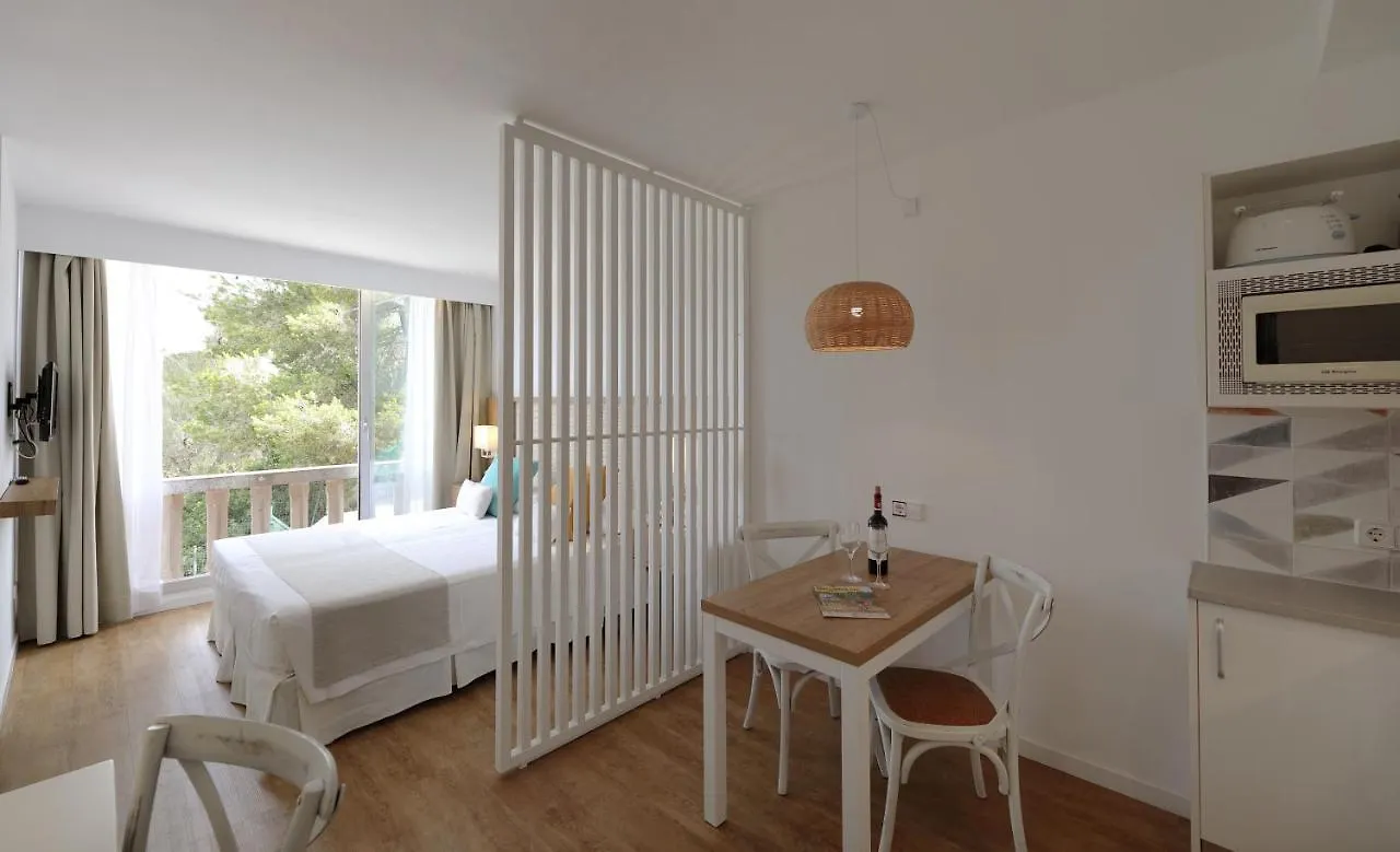 Hotel Apartamentos Cala سنتاني