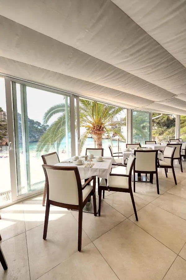 Hotel Apartamentos Cala 산타니 스페인