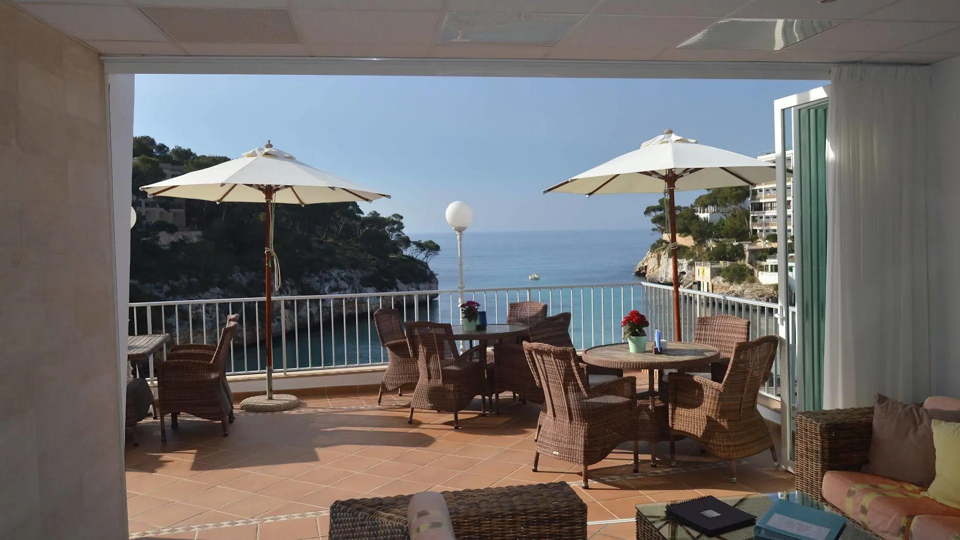 Hotel Apartamentos Cala 산타니 스페인