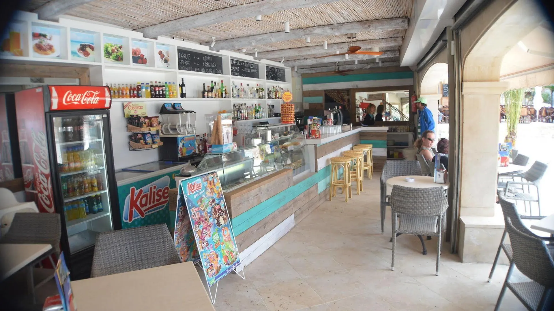 Hotel Apartamentos Cala سنتاني