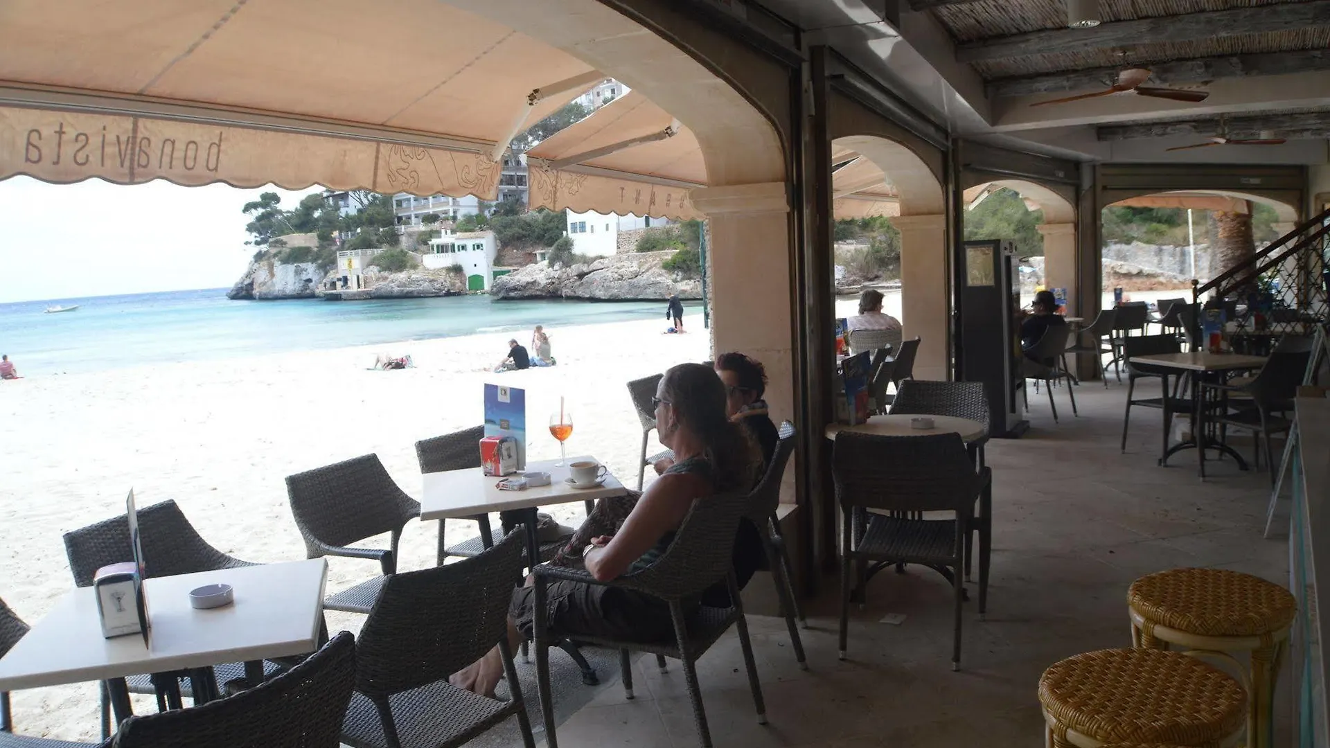 Hotel Apartamentos Cala سنتاني