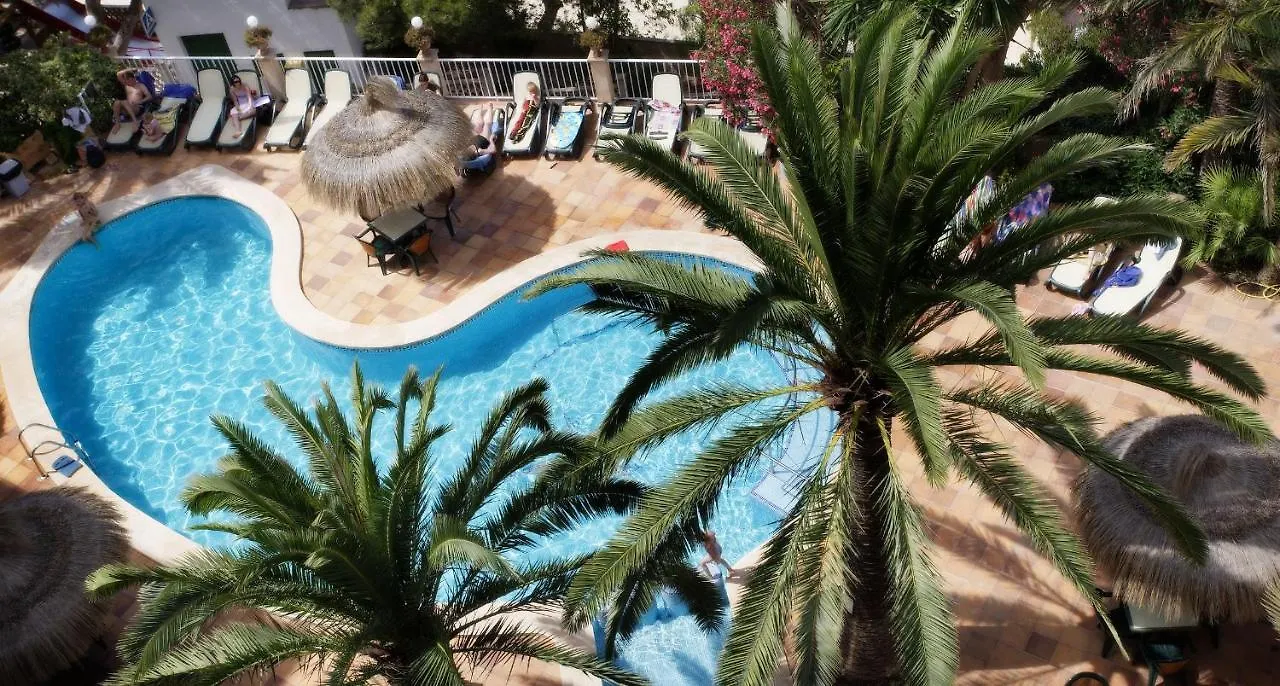 Hotel Apartamentos Cala سنتاني